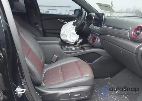 2025 Chevrolet Blazer Fwd Rs z USA, uszkodzony, nr VIN 3GNKBERS7SS240458